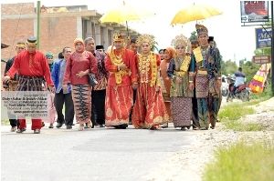 Pakaian Adat Riau