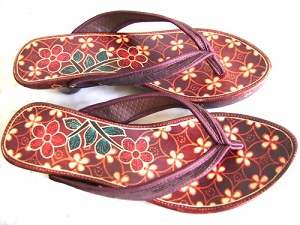 Sandal Batik Kayu