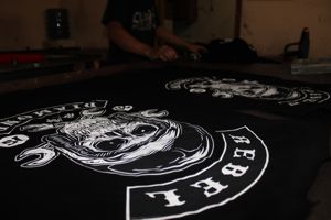 Kelebihan dan Kekurangan Sablon Discharge 