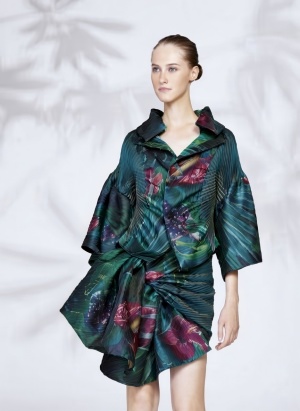 Istilah Attire Issey Miyake