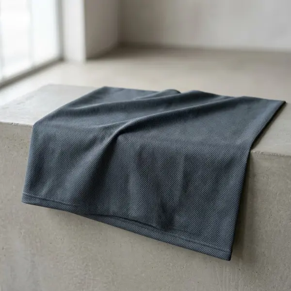 Kain polyester modern dengan tekstur halus untuk pakaian aktif