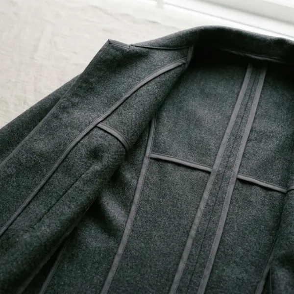 Bias-bound seam allowances inside a premium unlined jacket