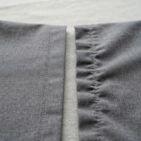 Comparison between a smooth garment seam and a puckered seam