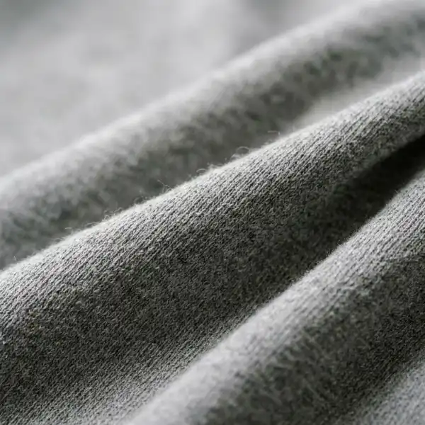 Detail tekstur kain breathable untuk pakaian sehari-hari