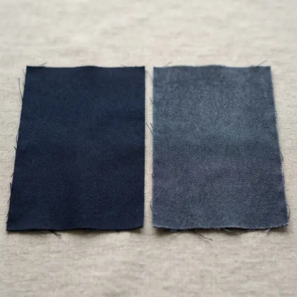 Perbandingan pakaian dengan warna yang tetap merata dan pakaian yang mengalami perubahan warna setelah perawatan