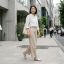 Jelly Shoes Kembali Hits! Ini Cara Memakainya agar Tetap Stylish