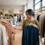 Bagaimana Fashion Wellness Mengubah Cara Memilih Bahan, Desain, dan Pakaian Sehari-hari?