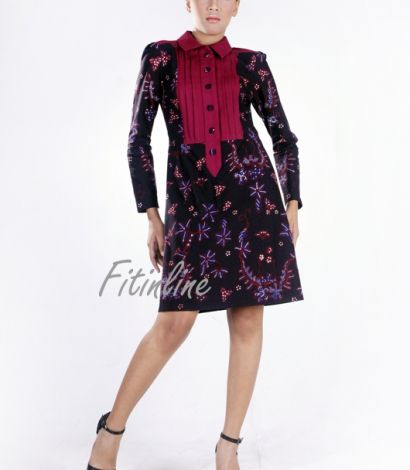 Long Polo Colar with Decorative Frontside Dress