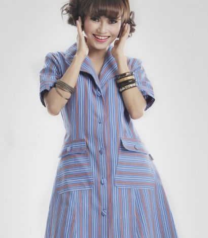 Retro dress with slanting pocket